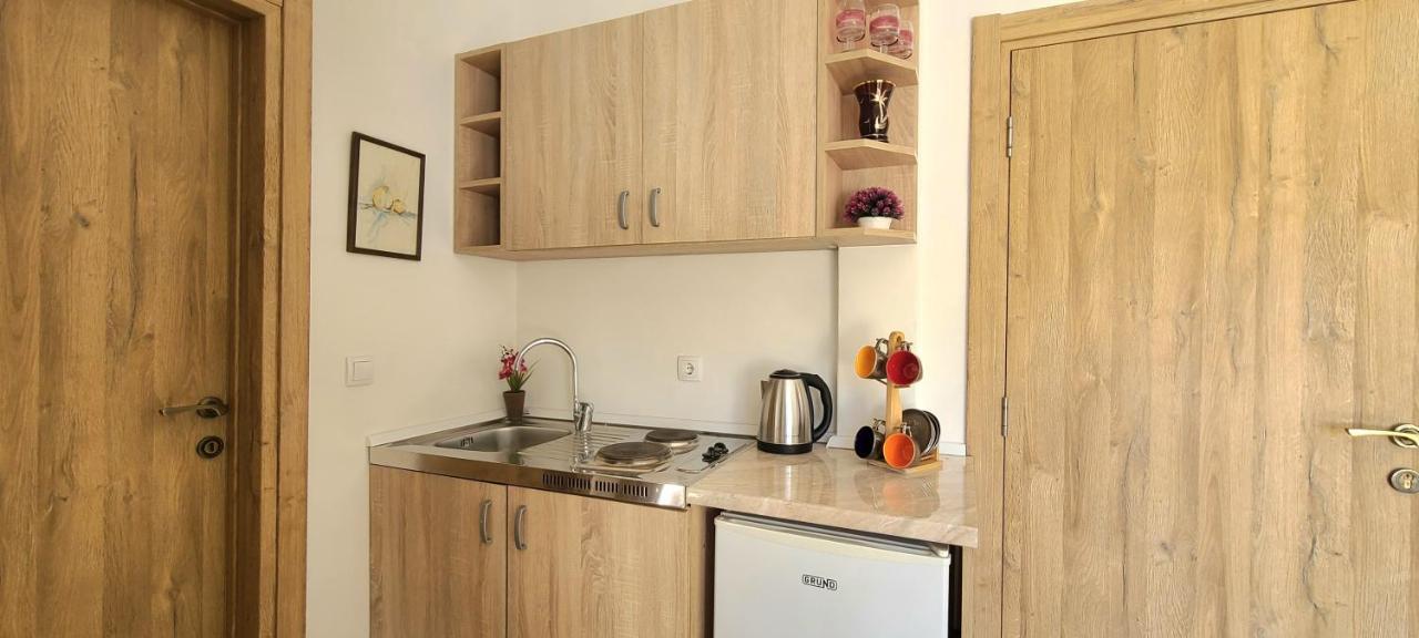 Riviera Inn Apartments Ulcinj Ngoại thất bức ảnh
