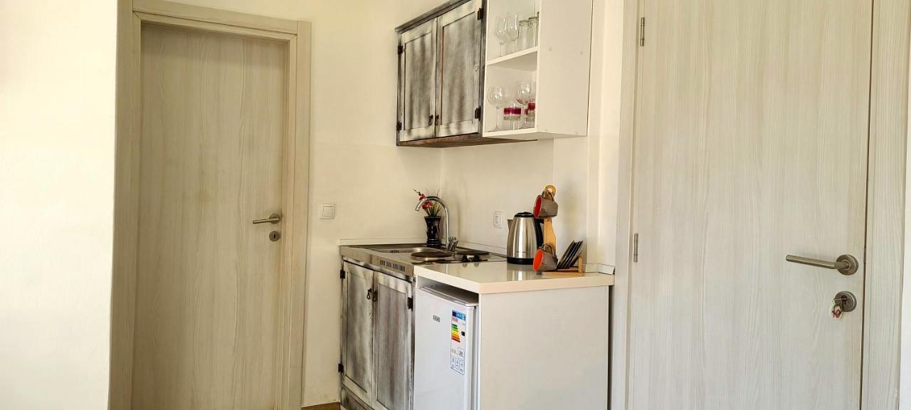 Riviera Inn Apartments Ulcinj Ngoại thất bức ảnh