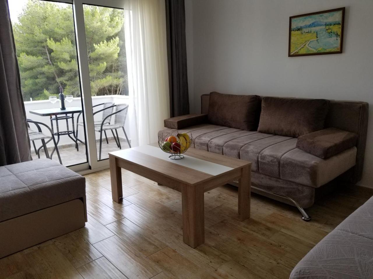 Riviera Inn Apartments Ulcinj Ngoại thất bức ảnh